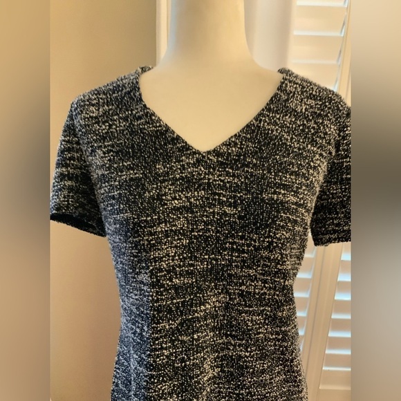 Banana Republic Navy Tweed Dress. Short Sleeve, V-Neck, Never Worn! - Picture 2 of 3